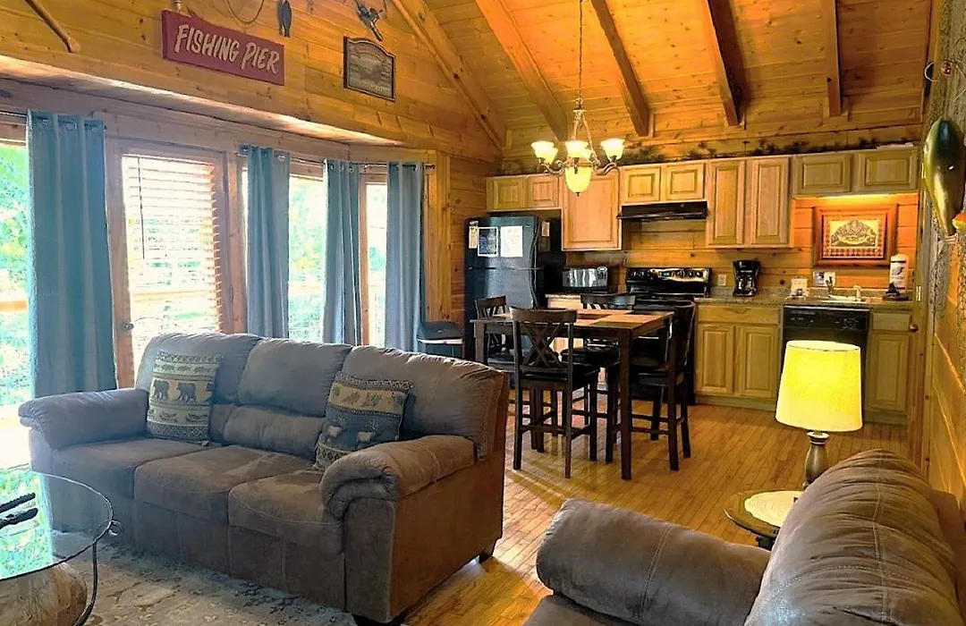 Free Tickets & Easy Parkway Access - Skinny Dippin'-Cozy Riverfront Log Cabin-Dogs Ok Wfee-1